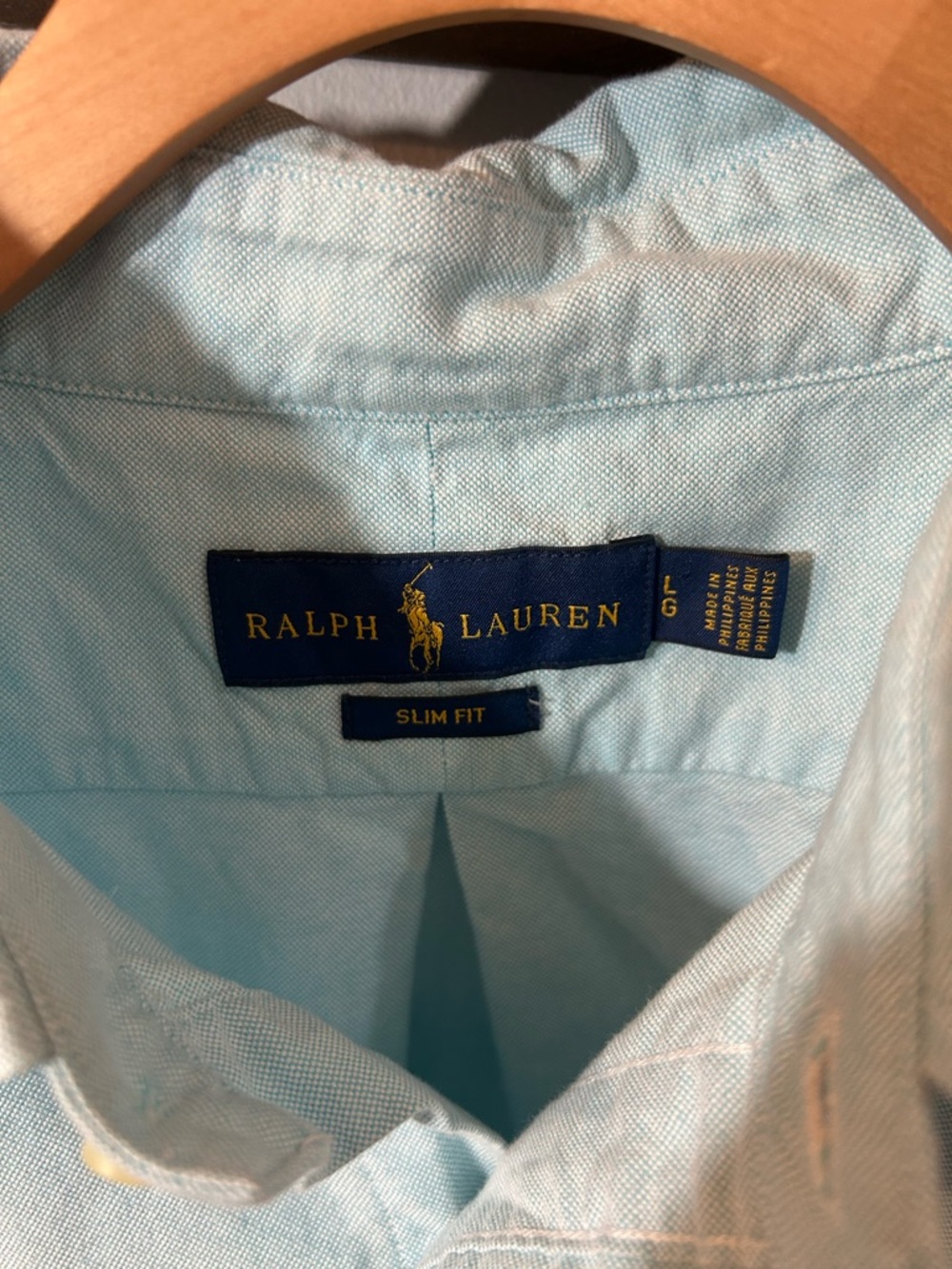 Polo Ralph Lauren Classic Fit Short-Sleeve Oxford Shirt in Aegean Blue - Picture 3 of 4
